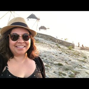 Meet your Posher, Chrystle